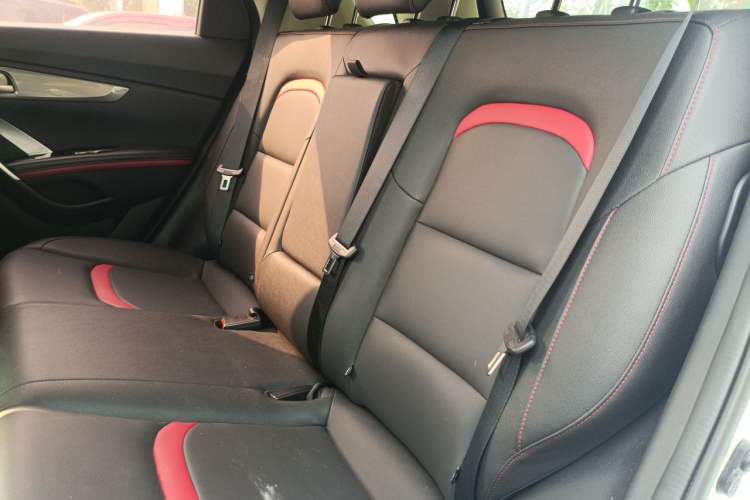 Used CHANGAN CS55 2018 1.5T Automatic Colorful Edition China V Standard Left Rear Seat