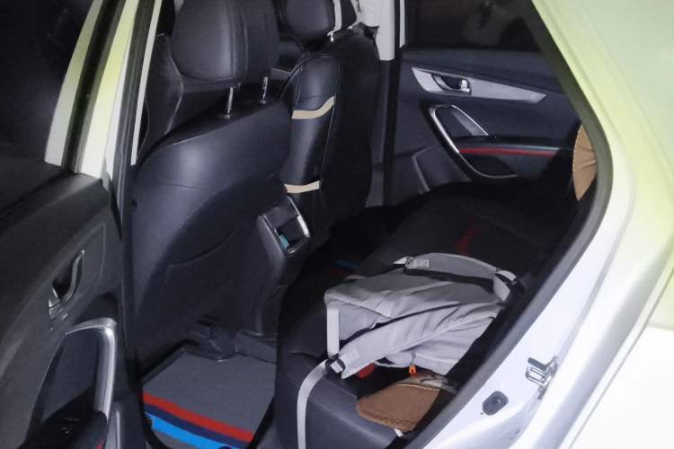 Used CHANGAN CS55 2018 1.5T Manual Colorful Model China V Standard Left Rear Seat