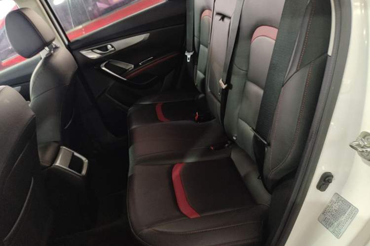 Used CHANGAN CS55 2018 1.5T Automatic Colorful Edition China V Standard Left Rear Seat