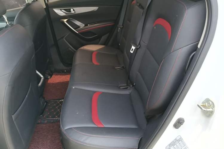 Used CHANGAN CS55 2018 1.5T Manual Colorful Model China V Standard Left Rear Seat