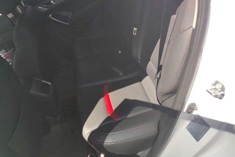 Used CHANGAN CS55 2018 1.5T Automatic Colorful Edition China V Standard Left Rear Seat