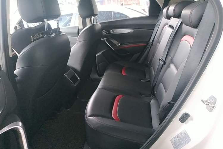 Used CHANGAN CS55 2018 1.5T Automatic Colorful Edition China V Standard Left Rear Seat