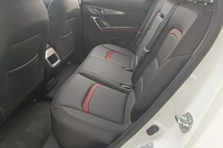 Used CHANGAN CS55 2018 1.5T Manual Colorful Model China V Standard Left Rear Seat