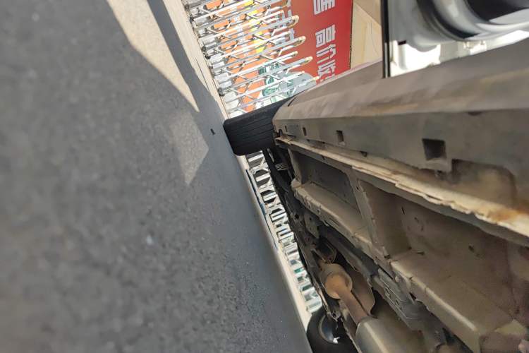 Used CHANGAN CS55 2018 1.5T Automatic Colorful Edition China V Standard Left Side Sill