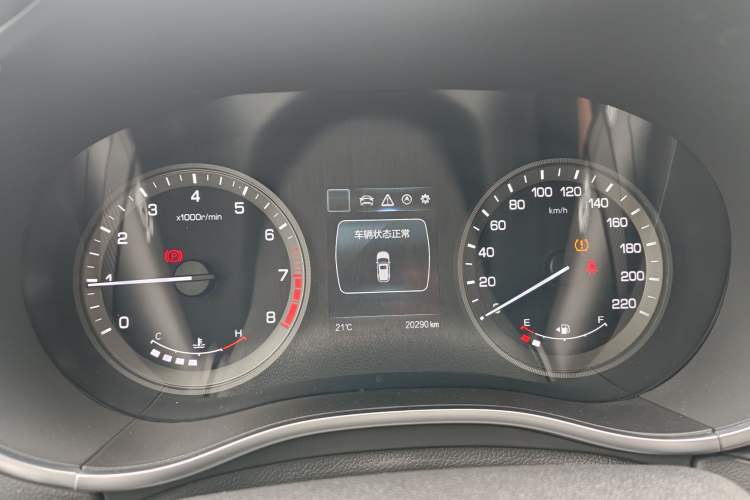 Used CHANGAN CS55 2018 1.5T Manual Colorful Model China V Standard Odometer Close Up