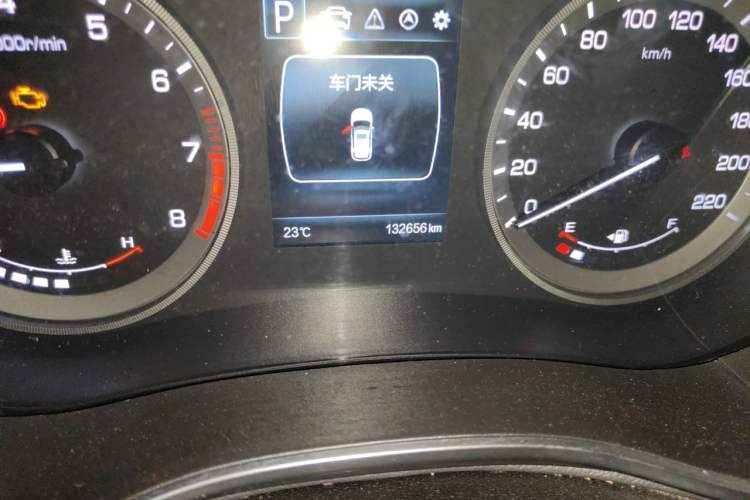 Used CHANGAN CS55 2018 1.5T Automatic Colorful Edition China V Standard Odometer Close Up