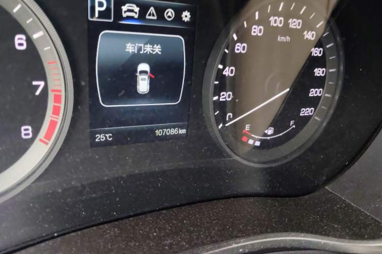 Used CHANGAN CS55 2018 1.5T Automatic Colorful Edition China V Standard Odometer Close Up