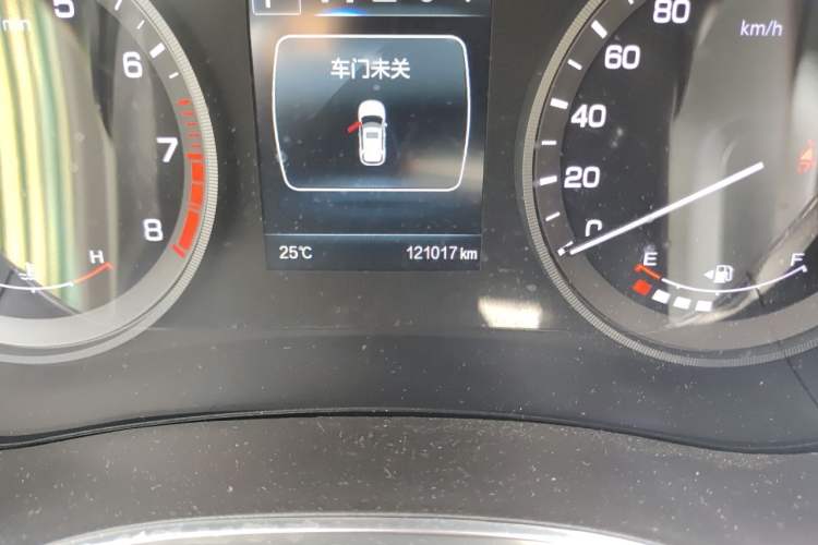 Used CHANGAN CS55 2018 1.5T Automatic Colorful Edition China V Standard Odometer Close Up