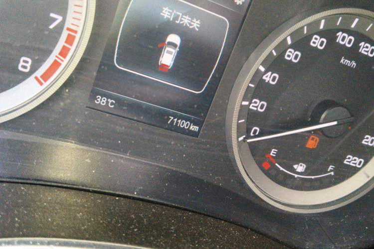 Used CHANGAN CS55 2018 1.5T Automatic Colorful Edition China V Standard Odometer Close Up