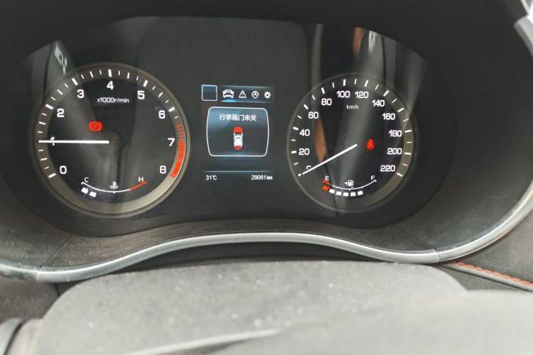 Used CHANGAN CS55 2018 1.5T Manual Colorful Model China V Standard Odometer Close Up