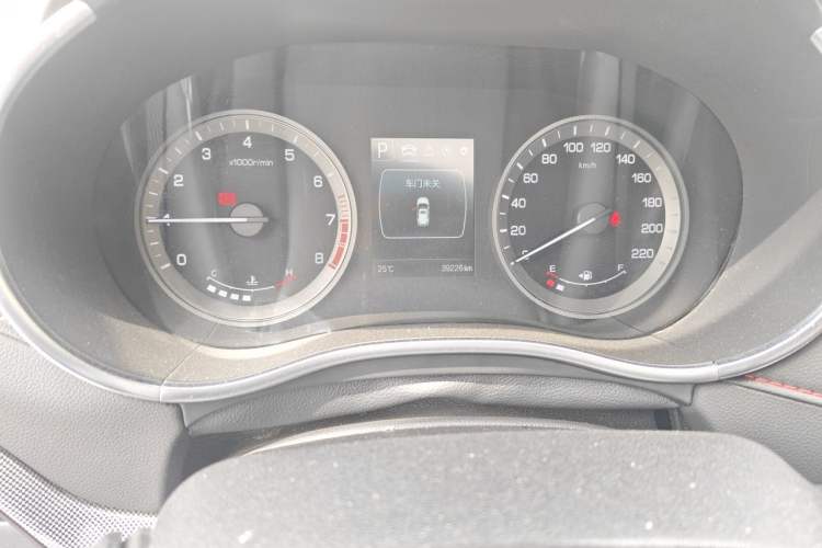 Used CHANGAN CS55 2018 1.5T Automatic Colorful Edition China V Standard Odometer Close Up