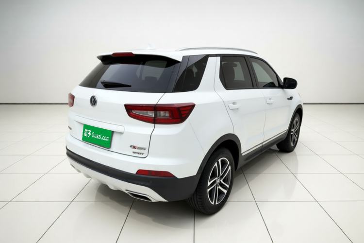 Used CHANGAN CS55 2018 1.5T Manual Colorful Model China V Standard Rear Right 45 Deg
