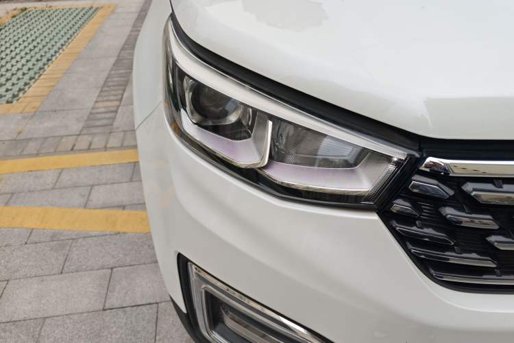 Used CHANGAN CS55 2018 1.5T Automatic Colorful Edition China V Standard Right Front Headlight