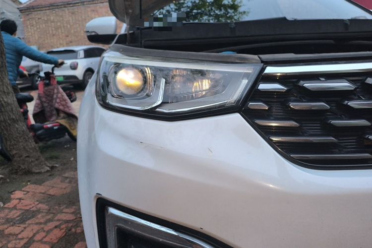 Used CHANGAN CS55 2018 1.5T Automatic Colorful Edition China V Standard Right Front Headlight