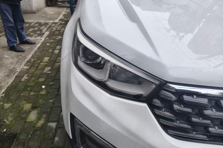 Used CHANGAN CS55 2018 1.5T Automatic Colorful Edition China V Standard Right Front Headlight