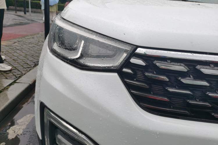Used CHANGAN CS55 2018 1.5T Automatic Colorful Edition China V Standard Right Front Headlight