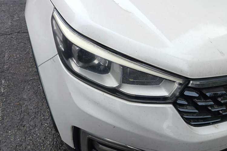 Used CHANGAN CS55 2018 1.5T Automatic Colorful Edition China V Standard Right Front Headlight