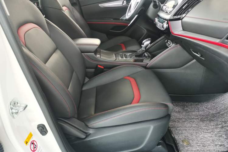 Used CHANGAN CS55 2018 1.5T Automatic Colorful Edition China V Standard Right Front Seat