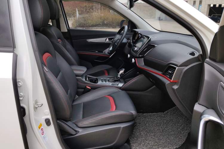 Used CHANGAN CS55 2018 1.5T Automatic Colorful Edition China V Standard Right Front Seat