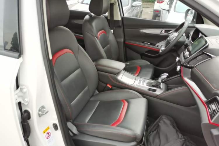 Used CHANGAN CS55 2018 1.5T Automatic Colorful Edition China V Standard Right Front Seat