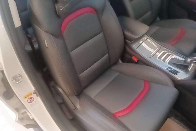 Used CHANGAN CS55 2018 1.5T Automatic Colorful Edition China V Standard Right Front Seat