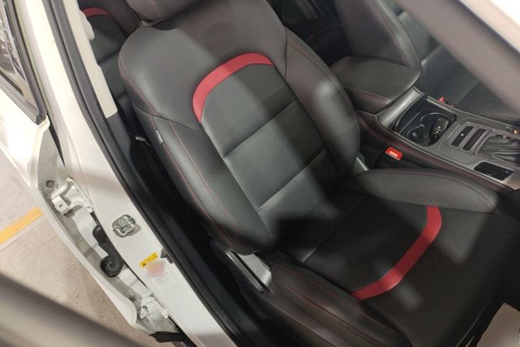 Used CHANGAN CS55 2018 1.5T Automatic Colorful Edition China V Standard Right Front Seat