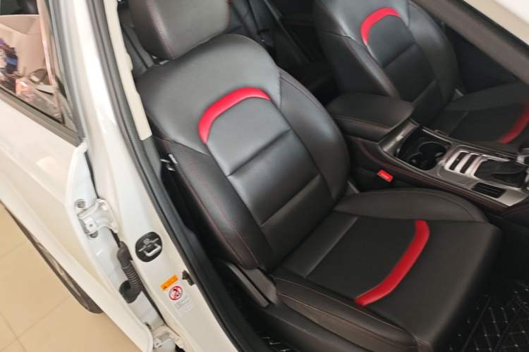 Used CHANGAN CS55 2018 1.5T Automatic Colorful Edition China V Standard Right Front Seat