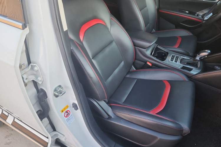 Used CHANGAN CS55 2018 1.5T Automatic Xuanzhi Model China V Standard Right Front Seat