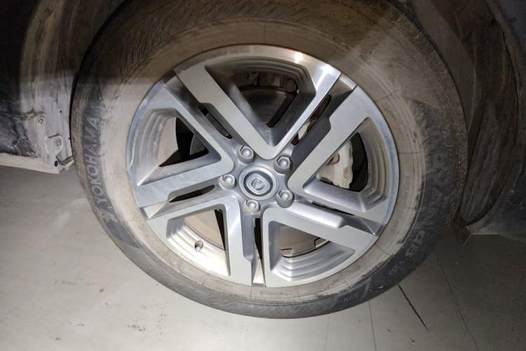 Used CHANGAN CS55 2018 1.5T Automatic Colorful Edition China V Standard Right Front Wheel Hub
