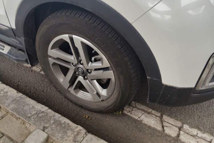 Used CHANGAN CS55 2018 1.5T Automatic Colorful Edition China V Standard Right Front Wheel Hub