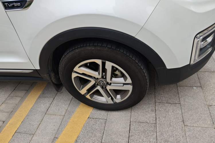 Used CHANGAN CS55 2018 1.5T Automatic Colorful Edition China V Standard Right Front Wheel Hub