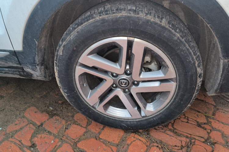 Used CHANGAN CS55 2018 1.5T Automatic Colorful Edition China V Standard Right Front Wheel Hub