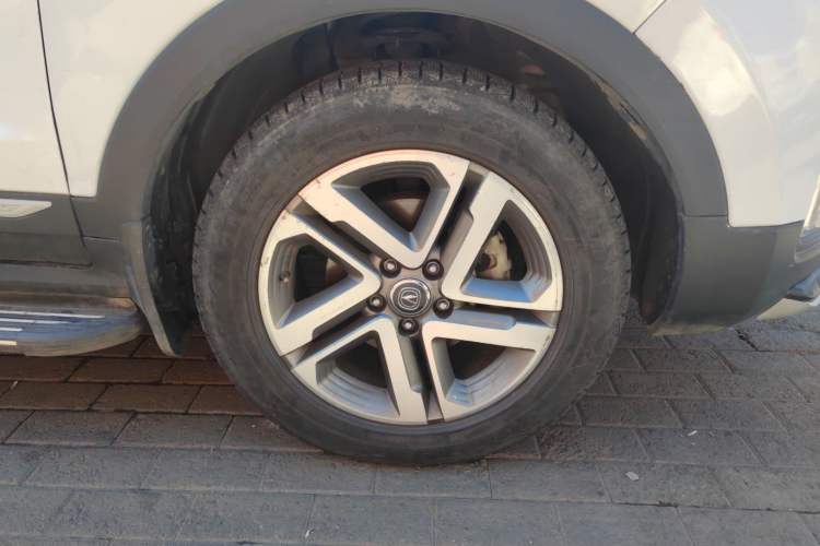 Used CHANGAN CS55 2018 1.5T Automatic Colorful Edition China V Standard Right Front Wheel Hub