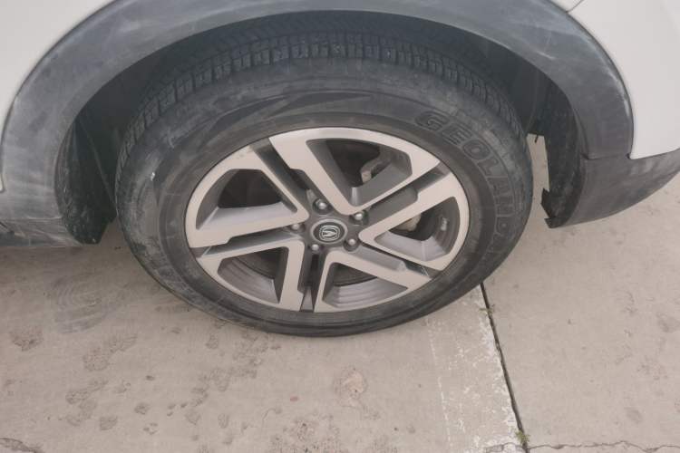 Used CHANGAN CS55 2018 1.5T Automatic Colorful Edition China V Standard Right Front Wheel Hub