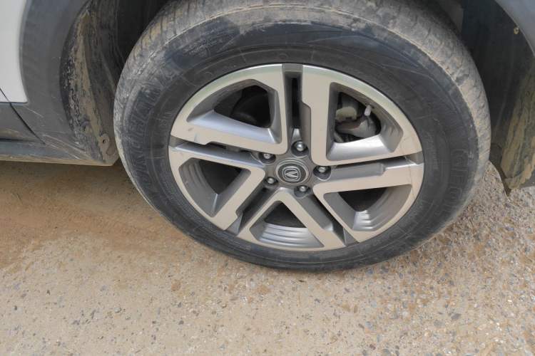 Used CHANGAN CS55 2018 1.5T Manual Colorful Model China V Standard Right Front Wheel Hub