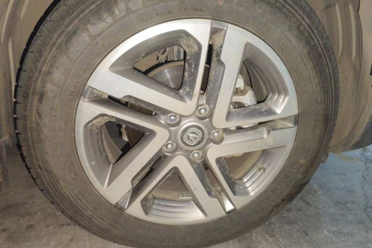 Used CHANGAN CS55 2018 1.5T Automatic Colorful Edition China V Standard Right Front Wheel Hub