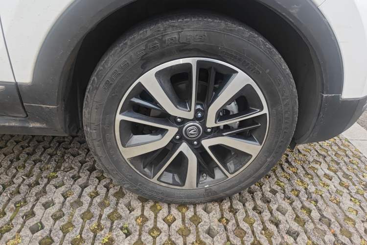 Used CHANGAN CS55 2018 1.5T Automatic Xuan Dong Model China V Standard Right Front Wheel Hub