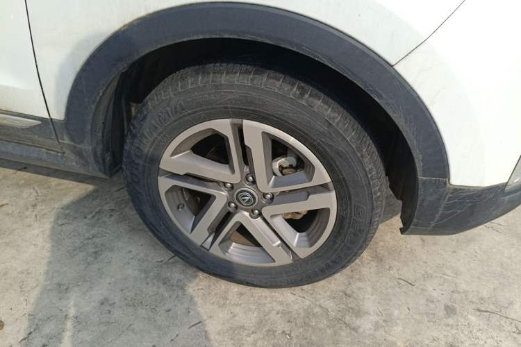 Used CHANGAN CS55 2018 1.5T Automatic Colorful Edition China V Standard Right Front Wheel Hub