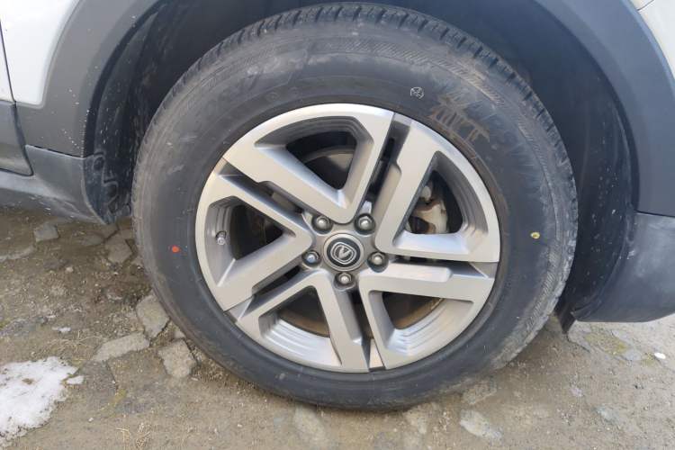 Used CHANGAN CS55 2018 1.5T Automatic Colorful Edition China V Standard Right Front Wheel Hub