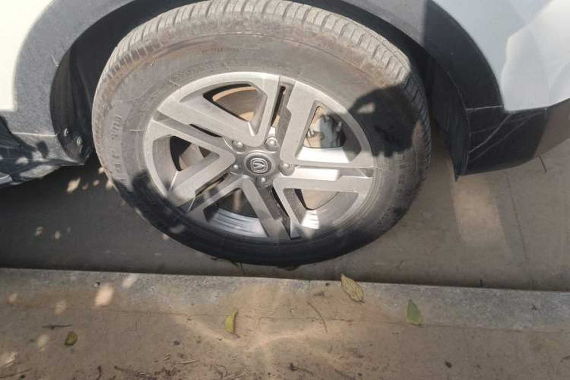 Used CHANGAN CS55 2018 1.5T Manual Colorful Model China V Standard Right Front Wheel Hub