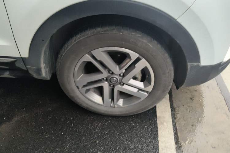 Used CHANGAN CS55 2018 1.5T Automatic Colorful Edition China V Standard Right Front Wheel Hub