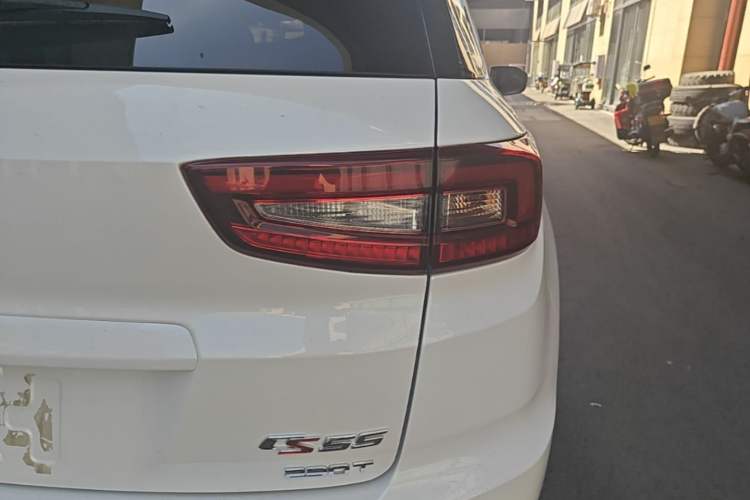 Used CHANGAN CS55 2018 1.5T Automatic Colorful Edition China V Standard Right Rear Taillight