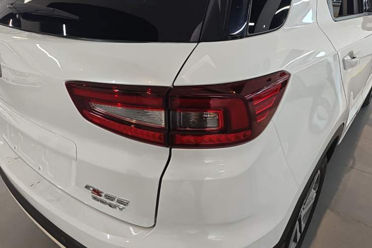 Used CHANGAN CS55 2018 1.5T Automatic Colorful Edition China V Standard Right Rear Taillight