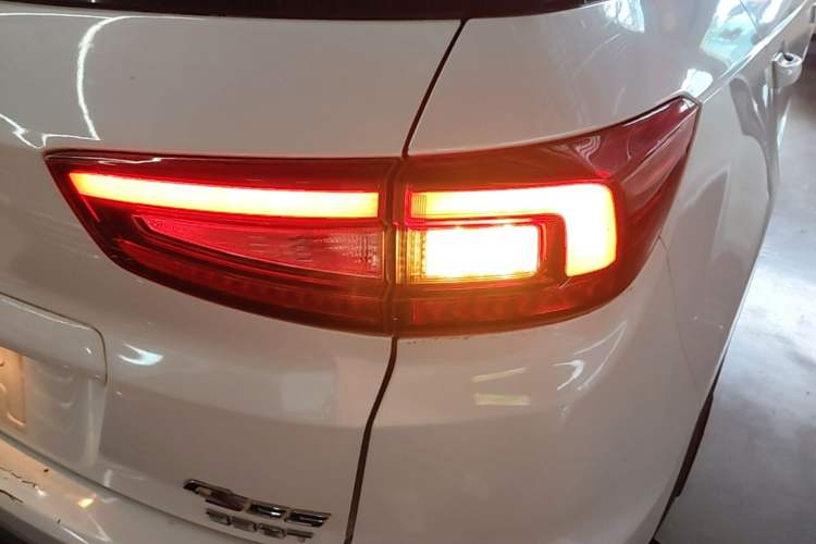 Used CHANGAN CS55 2018 1.5T Automatic Colorful Edition China V Standard Right Rear Taillight
