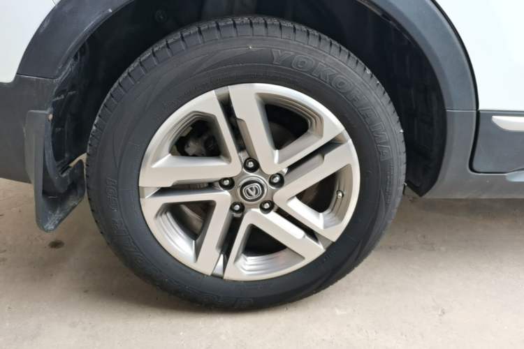 Used CHANGAN CS55 2018 1.5T Automatic Colorful Edition China V Standard Right Rear Wheel Hub