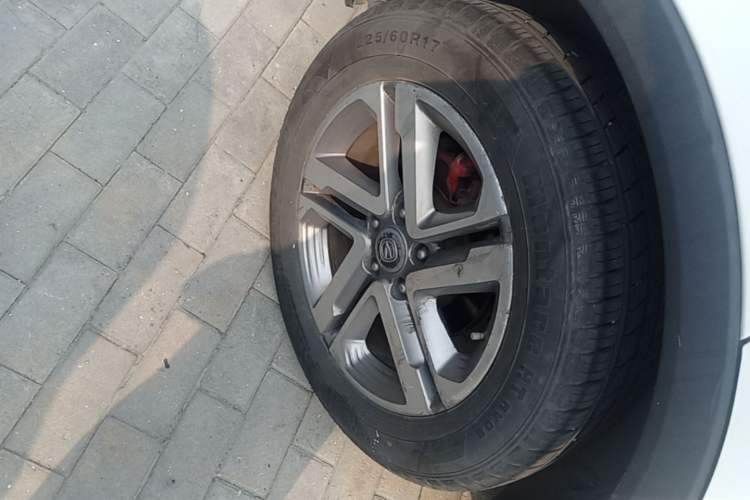 Used CHANGAN CS55 2018 1.5T Automatic Colorful Edition China V Standard Right Rear Wheel Hub