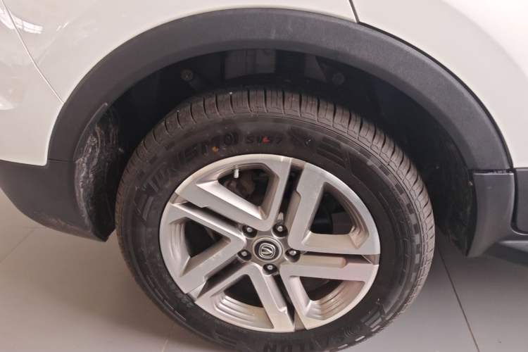 Used CHANGAN CS55 2018 1.5T Manual Colorful Model China V Standard Right Rear Wheel Hub