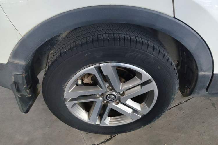 Used CHANGAN CS55 2018 1.5T Automatic Colorful Edition China V Standard Right Rear Wheel Hub