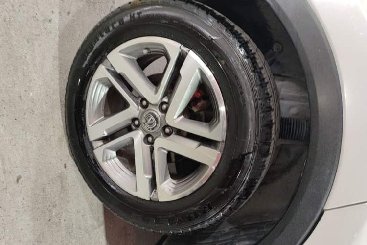 Used CHANGAN CS55 2018 1.5T Automatic Colorful Edition China V Standard Right Rear Wheel Hub