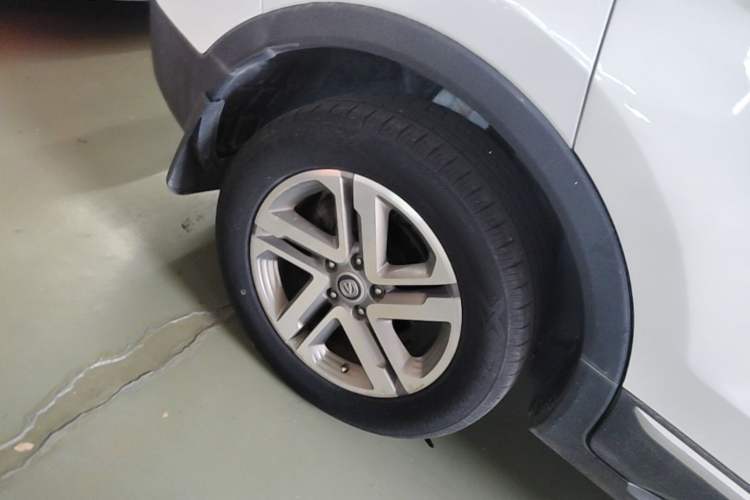Used CHANGAN CS55 2018 1.5T Automatic Colorful Edition China V Standard Right Rear Wheel Hub